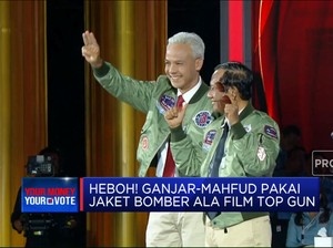 Video: Bahas Pertahanan, Ganjar-Mahfud Pakai Jaket Ala Film Top Gun