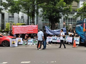 Korban WanaArtha Life Demo di PN Jakpus: Kembalikan Hak Kami!