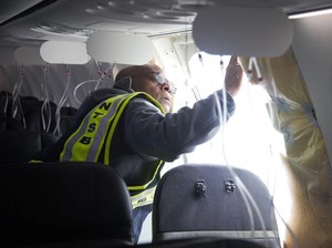 Pintu Pesawat Copot, Pilot Alaska Airlines Tuntut Boeing Rp 167,8 Miliar
