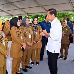 DPR Sahkan RUU Desa: Jabatan Kades Jadi 8 Tahun & Sampai 2 Periode