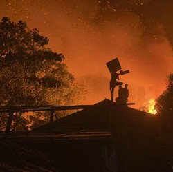Detik-Detik Kamp Rohingya Terbakar, Ribuan Kehilangan Tempat Tinggal