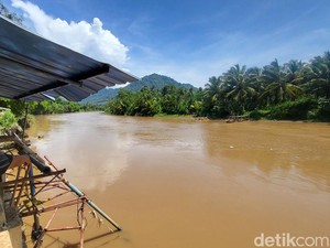 Preman Samson 2 Kali Seberangi Sungai Cimandiri Hindari Kejaran Warga