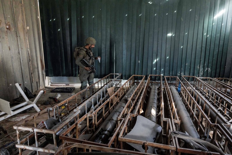 Gudang Roket di sebuah pabrik baja, di tengah konflik yang sedang berlangsung antara Israel dan kelompok Islam Palestina Hamas, di Gaza, 8 Januari 2024. (REUTERS/RONEN ZVULUN) Gudang Roket di sebuah pabrik baja, di tengah konflik yang sedang berlangsung antara Israel dan kelompok Islam Palestina Hamas, di Gaza, 8 Januari 2024. (REUTERS/RONEN ZVULUN)