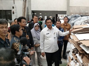 Pj Gubernur Jateng Cek Kelengkapan KPU Solo, Ada 495 Kotak Suara Rusak