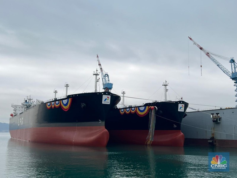 PT Pertamina International Shipping (PIS) mendatangkan dua kapal tanker baru buatan Hyundai, Korea Selatan. Tanker tersebut khusus untuk mengangkut muatan LPG dan amonia. PT Pertamina International Shipping (PIS) mendatangkan dua kapal tanker baru buatan Hyundai, Korea Selatan. Tanker tersebut khusus untuk mengangkut muatan LPG dan amonia. (CNBC Indonesia/Wahyu Daniel)