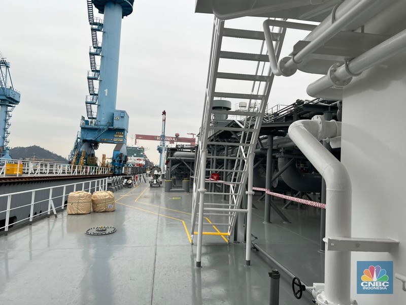 PT Pertamina International Shipping (PIS) mendatangkan dua kapal tanker baru buatan Hyundai, Korea Selatan. Tanker tersebut khusus untuk mengangkut muatan LPG dan amonia. PT Pertamina International Shipping (PIS) mendatangkan dua kapal tanker baru buatan Hyundai, Korea Selatan. Tanker tersebut khusus untuk mengangkut muatan LPG dan amonia. (CNBC Indonesia/Wahyu Daniel)