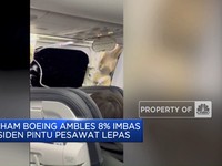 Video: Saham Boeing Ambles 8% Imbas Insiden Pintu Pesawat Lepas