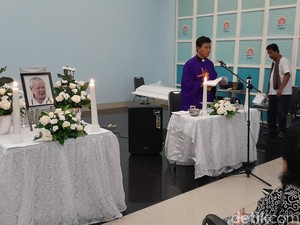 Upacara Jik Bok Dokter Lo Digelar di Rumah Duka Thiong Ting Solo