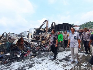 Bupati Blora Akan Minta Bantuan Presiden Bangun Pasar Ngawen yang Terbakar