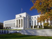 Gubernur BI: Penurunan Suku Bunga The Fed Bisa Molor ke 2025