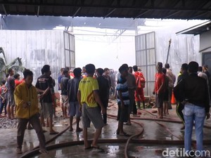 Gudang Dekorasi Pernikahan Hangus Terbakar, Kerugian Ditaksir Rp 1 Miliar