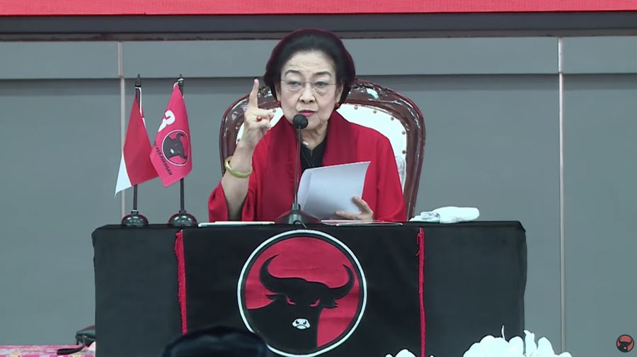 Ketua Umum DPP PDI Perjuangan Megawati Soekarnoputri menyampaikan pidato politik dalam rangka HUT ke-51 PDI Perjuangan yang bertajuk 