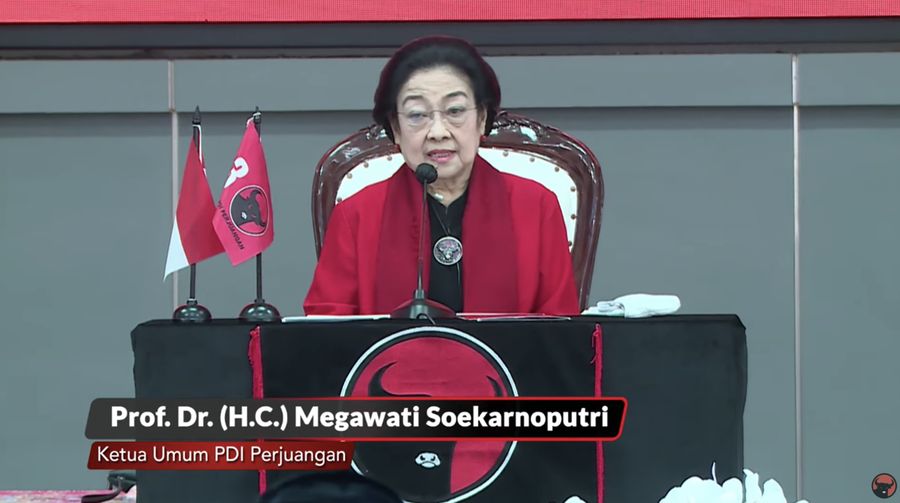 Ketua Umum DPP PDI Perjuangan Megawati Soekarnoputri menyampaikan pidato politik dalam rangka HUT ke-51 PDI Perjuangan yang bertajuk 
