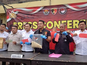 Polisi Tangkap Komplotan Bajing Loncat Curi 1,7 Ton Gula di Cilegon