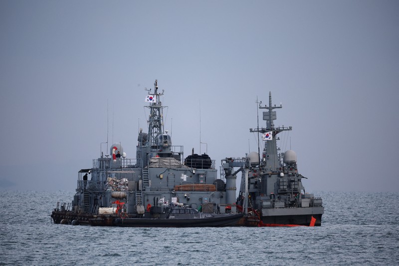 Marinir Korea Selatan berpatroli di Pulau Yeonpyeong, Korea Selatan, 8 Januari 2024. (REUTERS/KIM HONG-JI) Marinir Korea Selatan berpatroli di Pulau Yeonpyeong, Korea Selatan, 8 Januari 2024. (REUTERS/KIM HONG-JI)