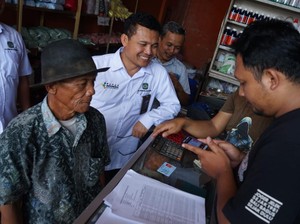 Kosim Tak Lagi Ribet, Tebus Pupuk Kini Pakai KTP