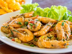 Resep Udang Goreng Bumbu Cabe dan Bawang, Pedas Gurihnya Nagih
