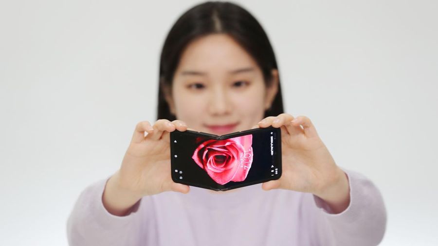 Samsung Flex Inn&Out. (Dok. global.samsungdisplay)