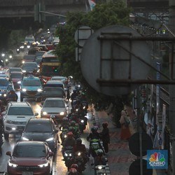 Warga RI Sedia Payung, BMKG Ingatkan Potensi Hujan di Awal Februari