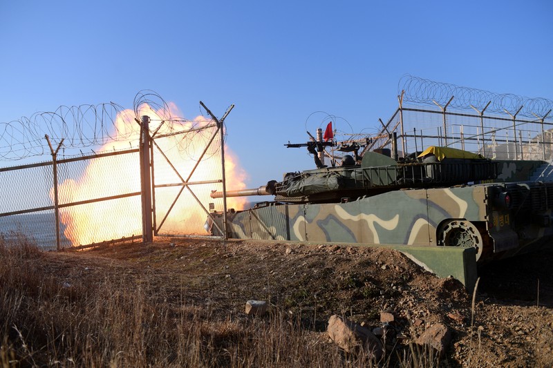 Marinir Korea Selatan berpatroli di Pulau Yeonpyeong, Korea Selatan, 8 Januari 2024. (REUTERS/KIM HONG-JI) Marinir Korea Selatan berpatroli di Pulau Yeonpyeong, Korea Selatan, 8 Januari 2024. (REUTERS/KIM HONG-JI)