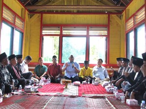 Mudik ke Sijunjung, Andre Rosiade Bantu Pembangunan Sekolah-Musala