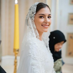 Potret Cantik Anisha, Istri Pangeran Mateen dari Brunei