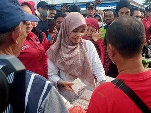 Atikoh Temui Pedagang di Lampung, Dapat Keluhan soal Harga Tak Stabil
