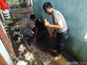 100 Rumah di Braga Bandung Terendam Banjir Akibat Tanggul Jebol