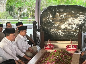 Didampingi Bupati Blitar, Cak Imin Ziarah ke Makam Bung Karno