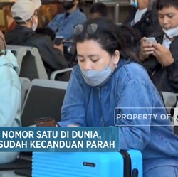 Video: Juara Dunia! Warga RI Sudah Kecanduan HP Parah!