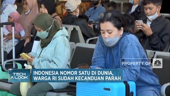 Video: Juara Dunia! Warga RI Sudah Kecanduan HP Parah!