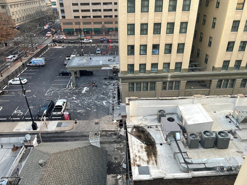 Ledakan mengguncang sebuah hotel bersejarah di Fort Worth, Texas, Amerika Serikat (AS). (Brad Bauer via REUTERS/Brad Bauer) Ledakan mengguncang sebuah hotel bersejarah di Fort Worth, Texas, Amerika Serikat (AS). (Brad Bauer via REUTERS/Brad Bauer)