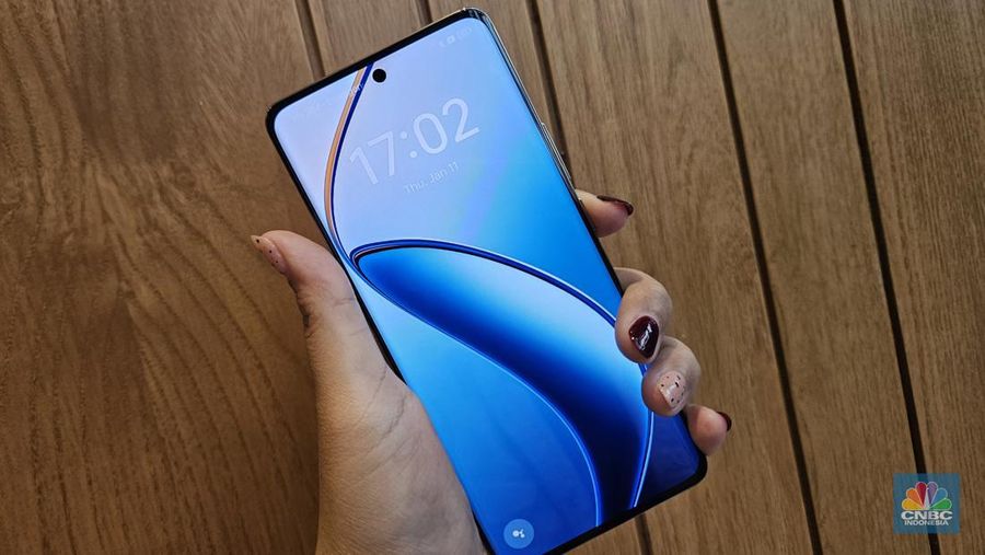 Membuka tahun 2024, Realme memperkenalkan Realme 12 Series 5G di sela-sela perhelatan CES 2024 yang berlangsung di Las Vegas, Amerika Serikat.  (CNBC Indonesia/Intan Rakhmayanti Dewi)
