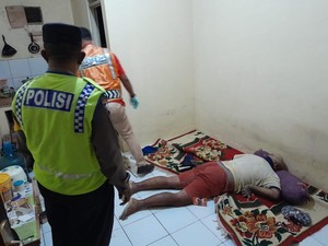 Pria Paruh Baya Ditemukan Tewas di Kamar Kos