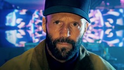 Menanti Kerjasama Timo Tjahjanto dan Jason Statham di Beekeper 2