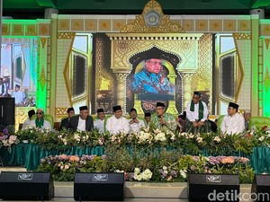 Anies-Cak Imin Hingga Said Aqil Hadiri Haul KH Bisri Syansuri di Jombang
