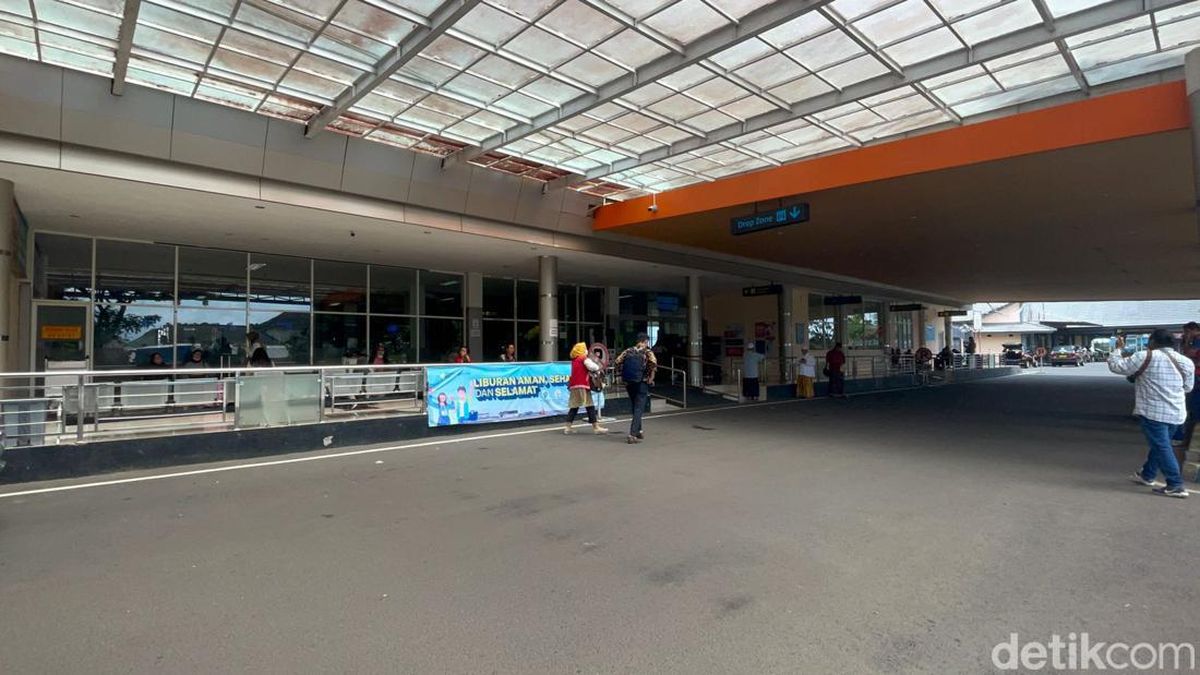 Malang Batal Imbas Erupsi Anak Krakatau