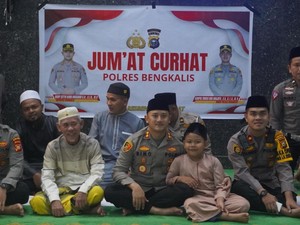 AKBP Bimo Diskusi Bareng Jamaah Masjid di Bengkalis, Bahas Kamtibmas-Pemilu