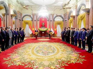 Bertemu Presiden Vietnam, Jokowi Bahas Kerja Sama-Investasi Mobil Listrik