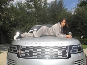 Mobil Bekas Kecelakaan Milik Kim Kardashian Dijual Rp 1,4 M: Ringsek-Airbag Ngembang