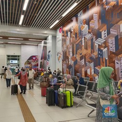 Tiket Kereta Cepat Whoosh Naik, Benarkah Jumlah Penumpang Jadi Turun?