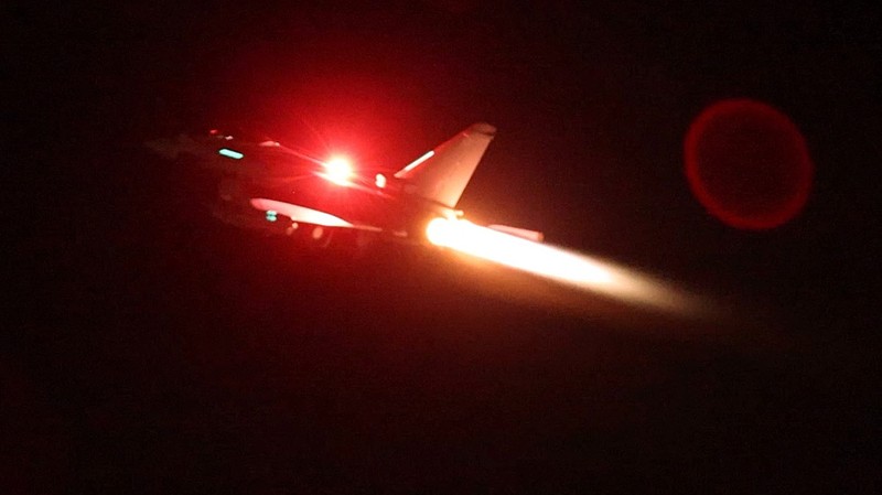Sebuah pesawat lepas landas s untuk bergabung dengan operasi koalisi pimpinan AS melawan sasaran militer di Yaman. (US Central Command via X/Handout via REUTERS) Sebuah pesawat lepas landas s untuk bergabung dengan operasi koalisi pimpinan AS melawan sasaran militer di Yaman. (US Central Command via X/Handout via REUTERS)