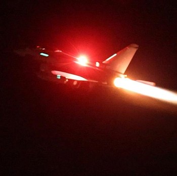 Detik-Detik Jet AS Terbang dari Kapal Induk Bersiap Serang Houthi