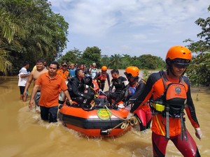Penyelam Temukan Jasad Siswanto yang Tenggelam di Sungai Batanghari
