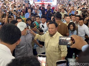 Prabowo Disambut Bobby-Ketua TKD saat Konsolidasi Partai KIM di Sumut