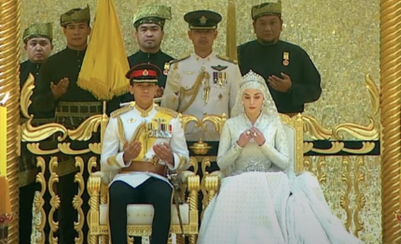 Acara resepsi pernikahan Pangeran Mateen dan Anisha Isa-Kalebic. (Dok. rtbgo.bn) Acara resepsi pernikahan Pangeran Mateen dan Anisha Isa-Kalebic. (Dok. rtbgo.bn)