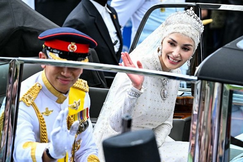 Acara resepsi pernikahan Pangeran Mateen dan Anisha Isa-Kalebic. (Dok. rtbgo.bn) Acara resepsi pernikahan Pangeran Mateen dan Anisha Isa-Kalebic. (Dok. rtbgo.bn)