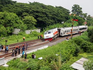 Imbas KA Pandalungan Anjlok, 3 Perjalanan Kereta Daop 6 Terpaksa Memutar
