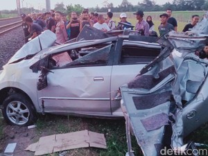 Laka Maut Agya Vs KA Gaya Baru di Klaten Tewaskan 2 Warga Lamongan