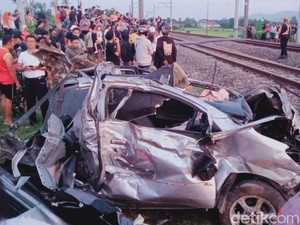 KA Gaya Baru Vs Agya di Prambanan Klaten, 2 Korban Tewas